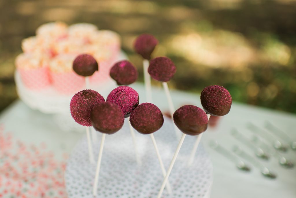 Comforting Cake Pops? Jewish Latin Princess