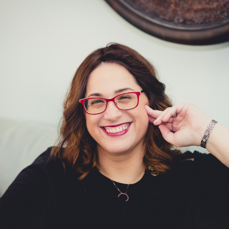 275: Live an Organized Jewish Life: How and Why? with Professional Organizer Rebekah SaltzmanB”